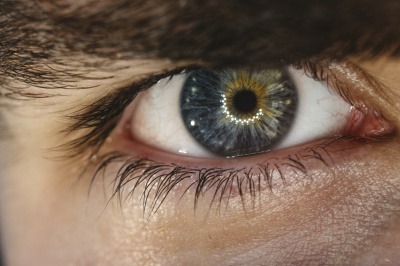 Ангиопатия сетчатки глаза: причины, симптомы, лечение